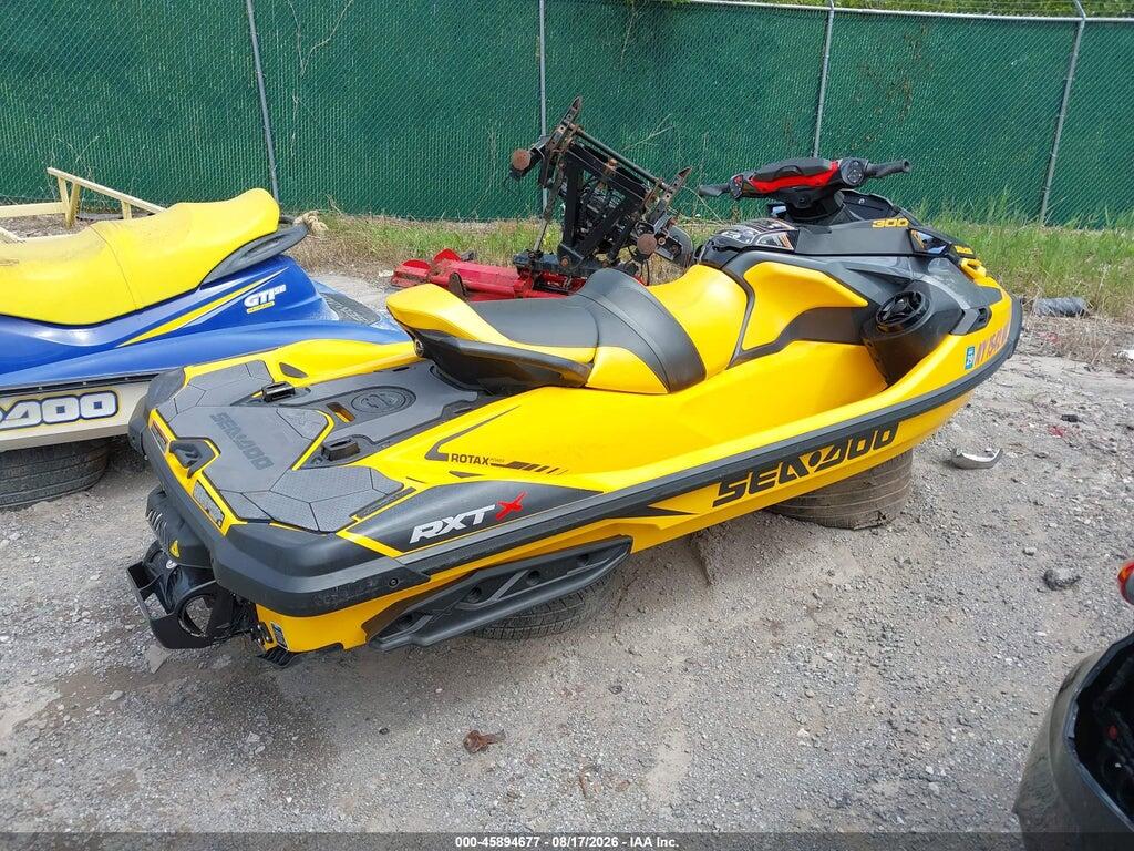 00000YDVB4482F222 2022 SEADOO RXT-X 300 photo no. 4