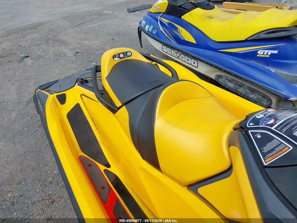 00000YDVB4482F222 2022 SEADOO RXT-X 300 photo no. 8