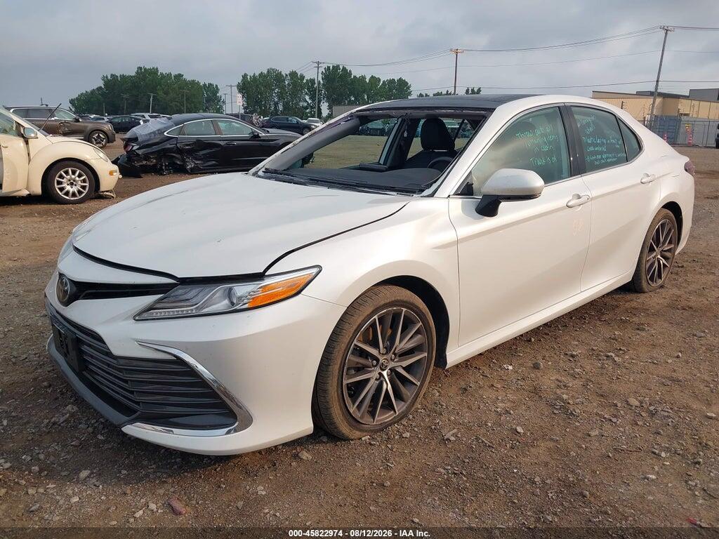 4T1F11BK6NU066561 2022 TOYOTA CAMRY photo no. 2