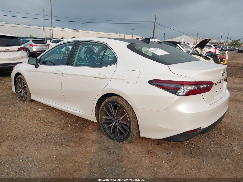 4T1F11BK6NU066561 2022 TOYOTA CAMRY photo no. 3