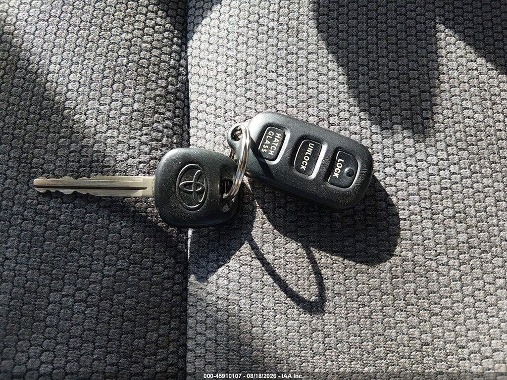 2T1KR30E96C614801 2006 TOYOTA MATRIX photo no. 11