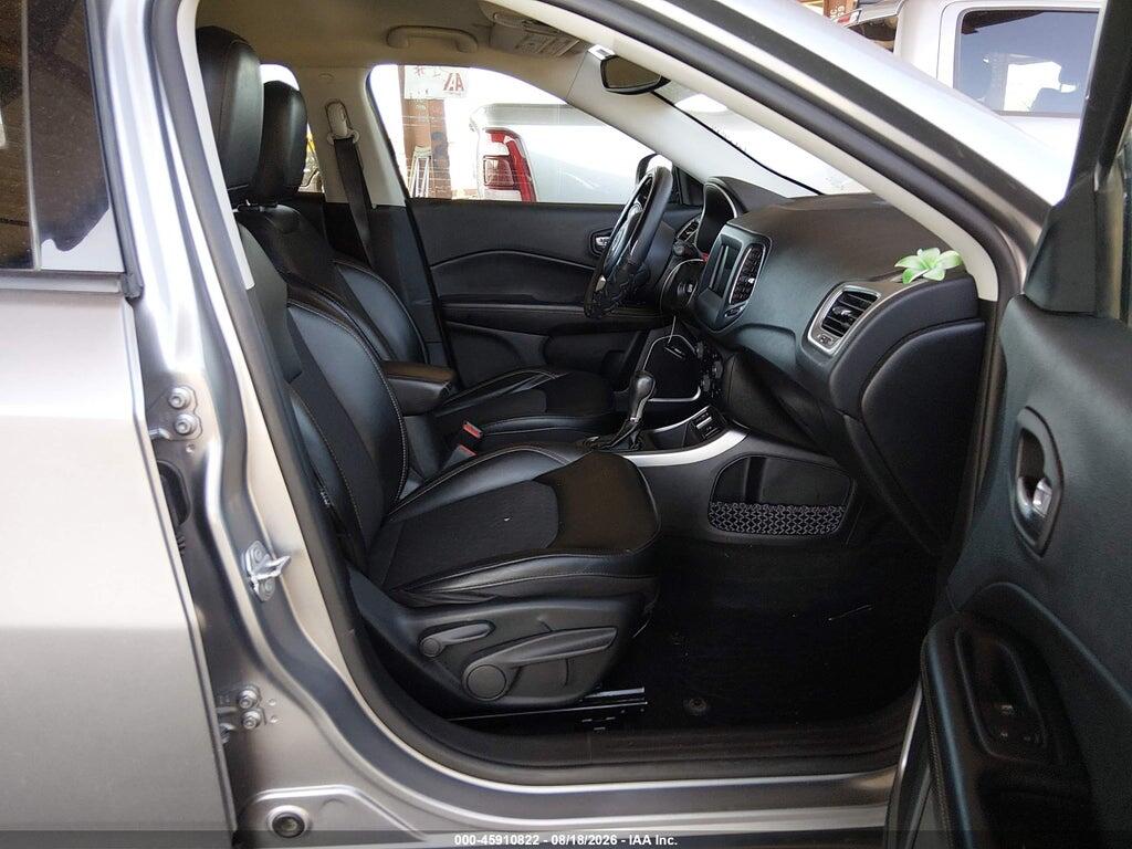 3C4NJCBB9LT133723 2020 JEEP COMPASS photo no. 5