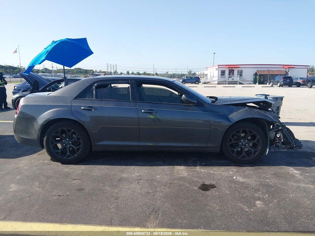 2C3CCABG0LH158542 2020 CHRYSLER 300 photo no. 12
