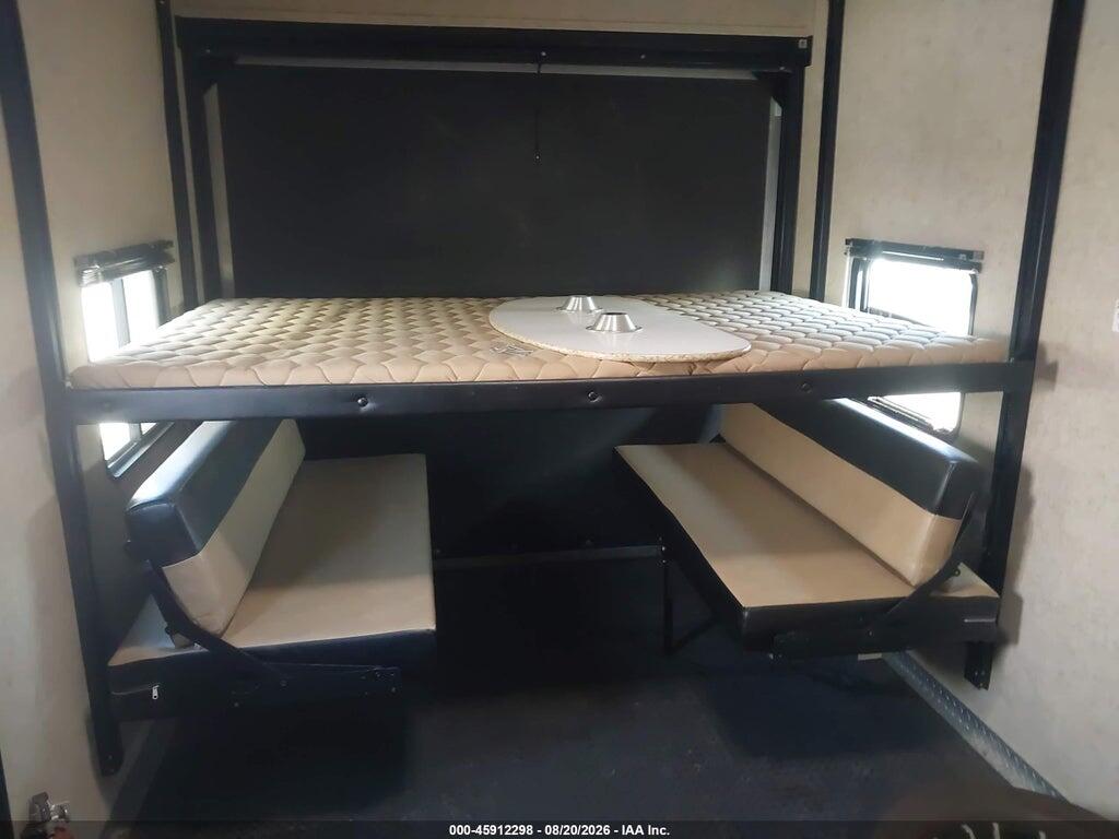5SFCG382XDE263442 2013 TORQUE 32/FWHL photo no. 8