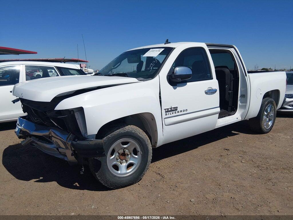 3GCPCSE03DG155556 2013 CHEVROLET SILVERADO 1500 photo no. 2