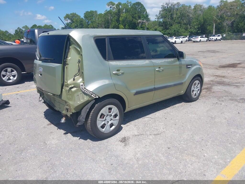 KNDJT2A5XD7579996 2013 KIA SOUL photo no. 4