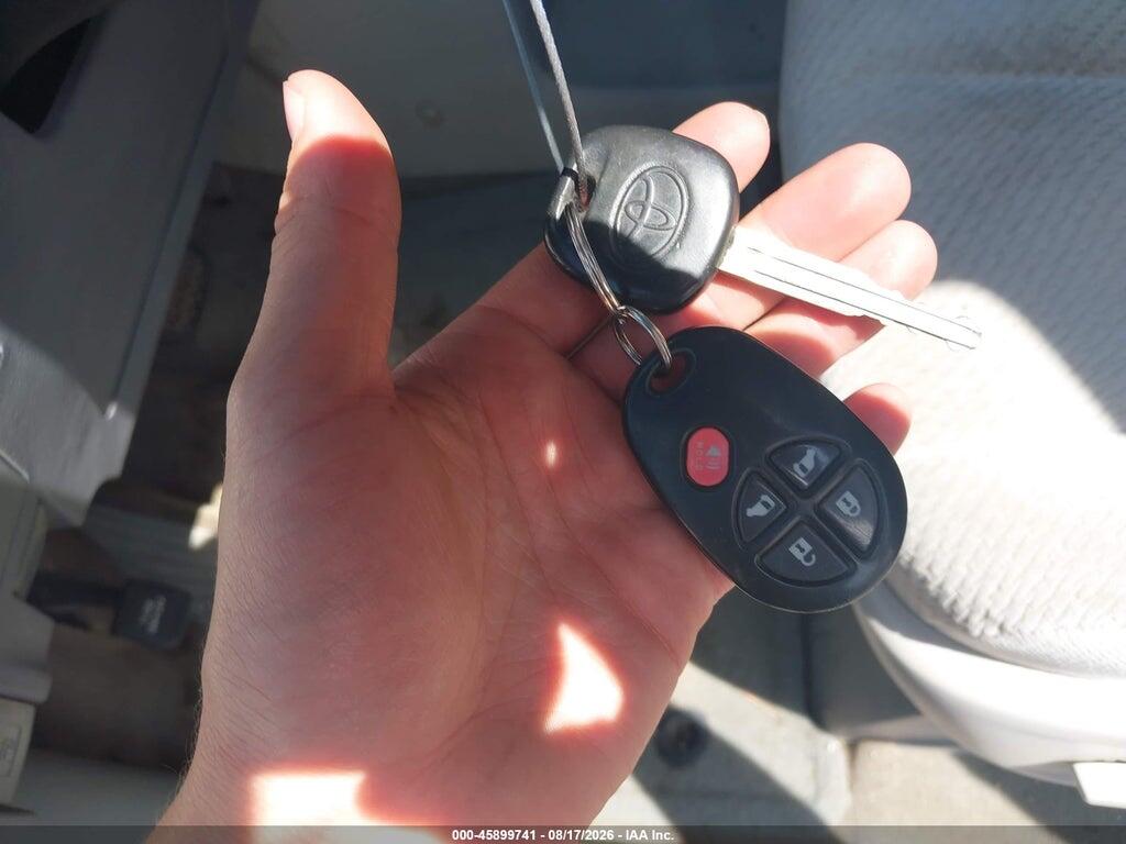 5TDJK3DC2DS054732 2013 TOYOTA SIENNA photo no. 11