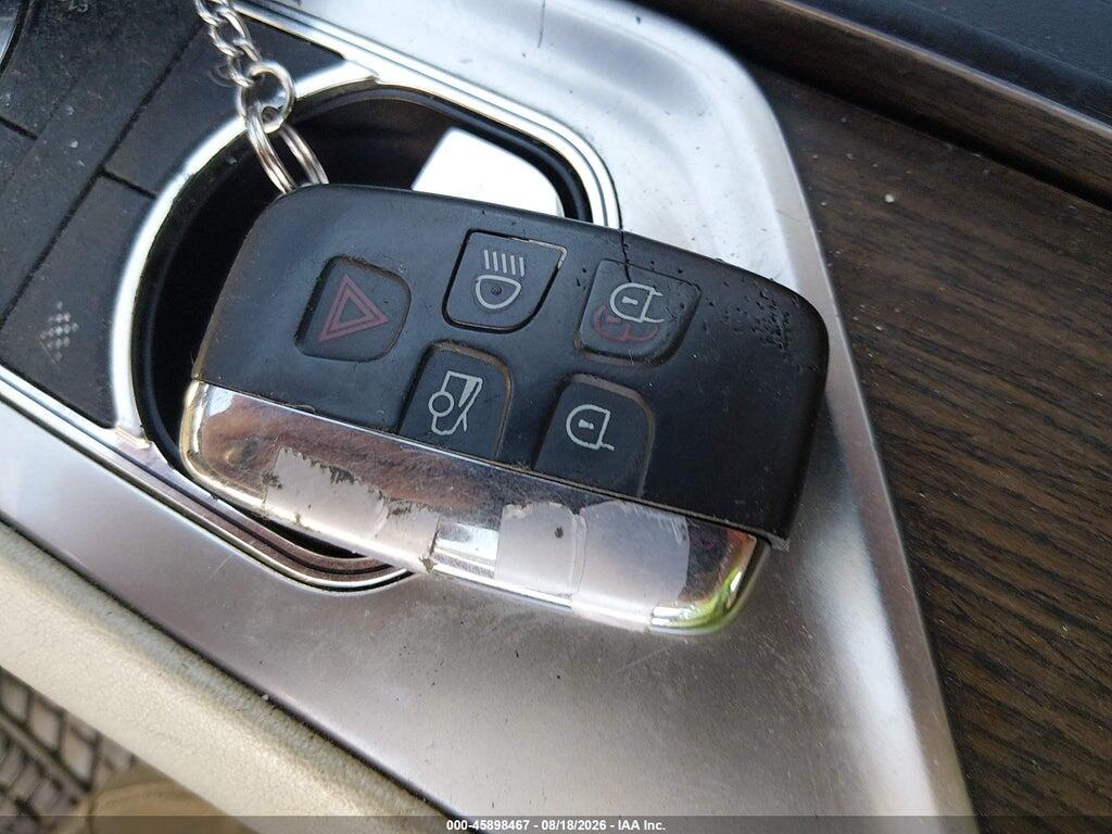 SAJWJ0EF5D8S87655 2013 JAGUAR XF photo no. 11
