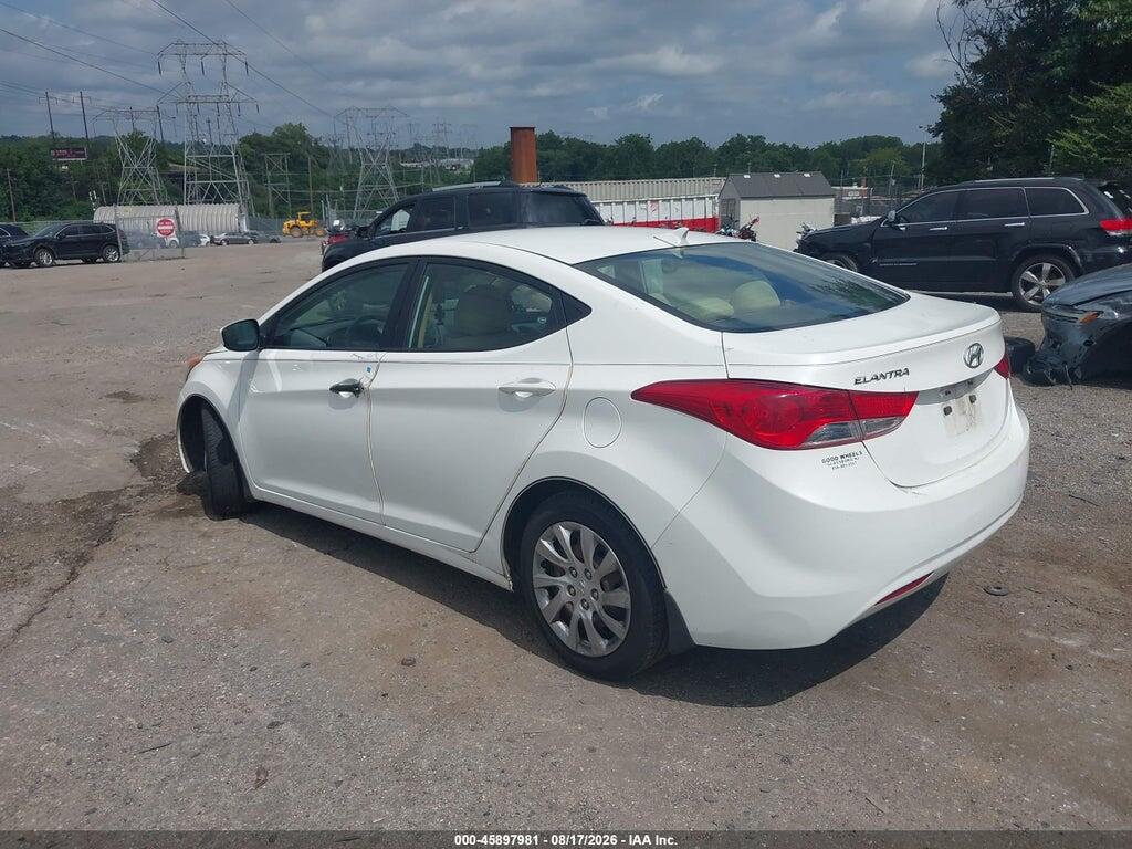 5NPDH4AE3DH178439 2013 HYUNDAI ELANTRA photo no. 3