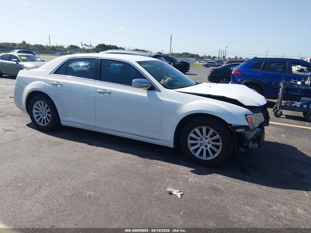 2C3CCAAG7DH659110 2013 CHRYSLER 300 photo no. 1