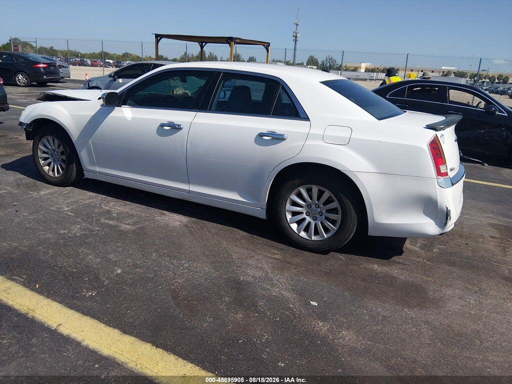 2C3CCAAG7DH659110 2013 CHRYSLER 300 photo no. 3