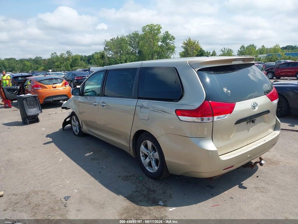 5TDZK3DC5DS355403 2013 TOYOTA SIENNA photo no. 3