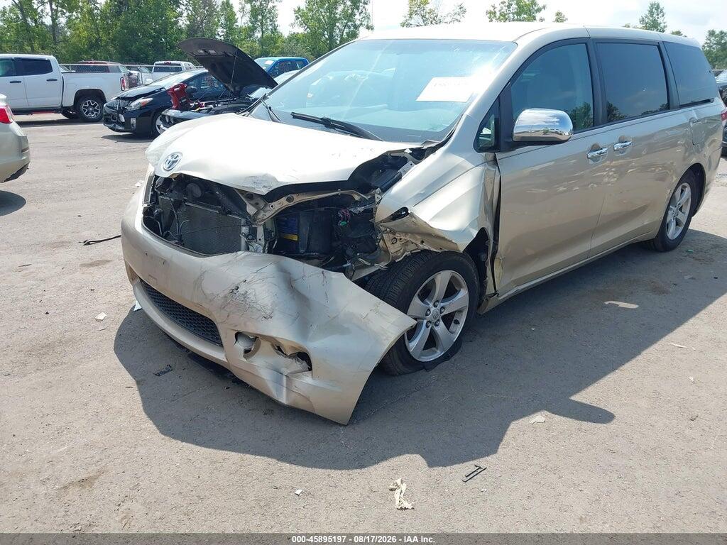 5TDZK3DC5DS355403 2013 TOYOTA SIENNA photo no. 6