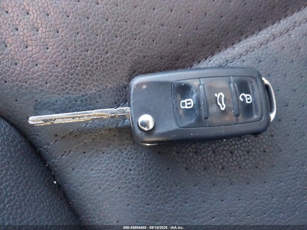 3VWLL7AJ9DM411840 2013 VOLKSWAGEN JETTA photo no. 11