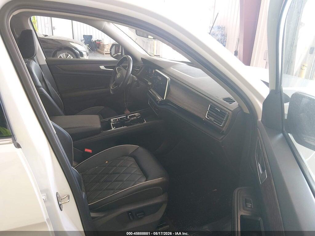 1V2FR2CAXRC518384 2024 VOLKSWAGEN ATLAS photo no. 5