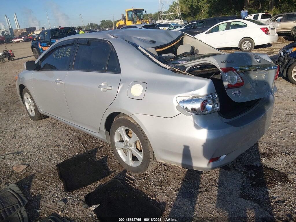 2T1BU4EE2DC926064 2013 TOYOTA COROLLA photo no. 3