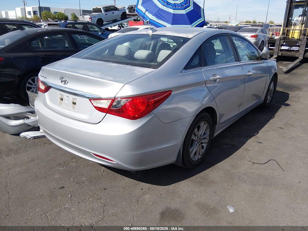 5NPEB4AC2DH545576 2013 HYUNDAI SONATA photo no. 4