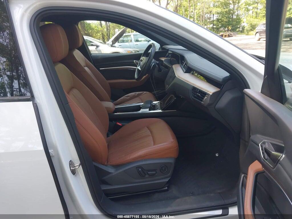 WA15AAGE3RB030681 2024 AUDI Q8 E-TRON photo no. 5