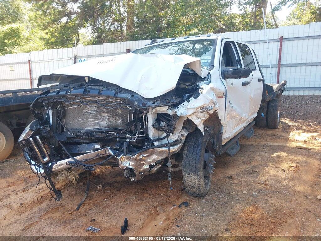 3C7WRTCL7RG392137 2024 RAM 3500 CHASSIS photo no. 2