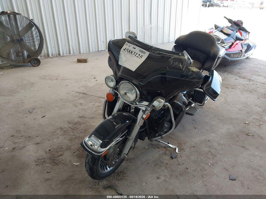 1HD1FCM12DB645488 2013 HARLEY-DAVIDSON FLHTCU photo no. 2