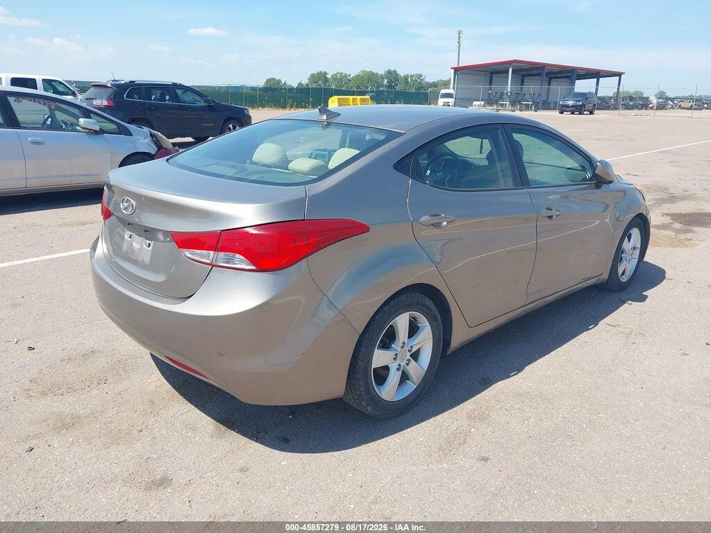 5NPDH4AE8DH227814 2013 HYUNDAI ELANTRA photo no. 4
