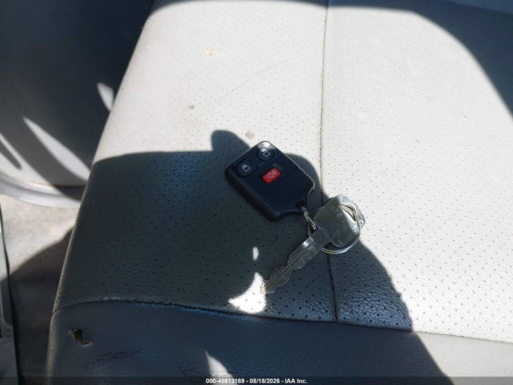 1FTNE1EL8CDA36340 2012 FORD E-150 photo no. 11