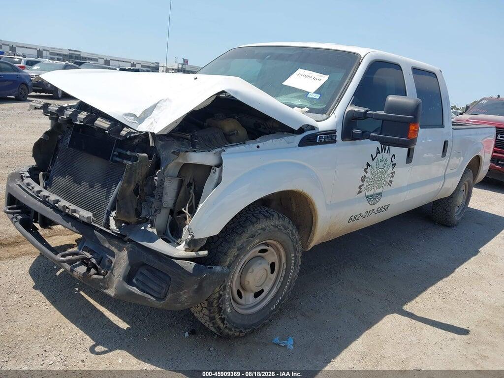 1FT7W2A63CEA82132 2012 FORD F-250 photo no. 2