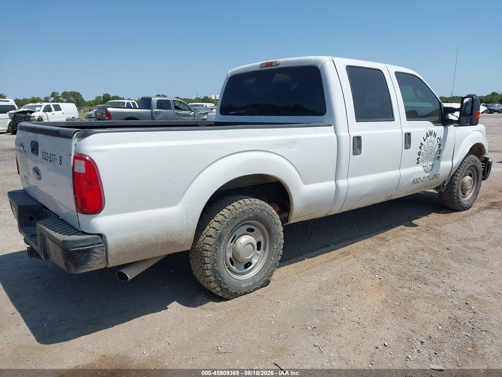 1FT7W2A63CEA82132 2012 FORD F-250 photo no. 4