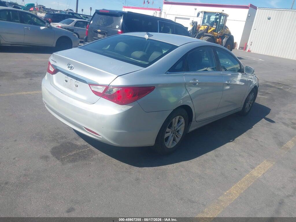 5NPEB4AC3CH477075 2012 HYUNDAI SONATA photo no. 4