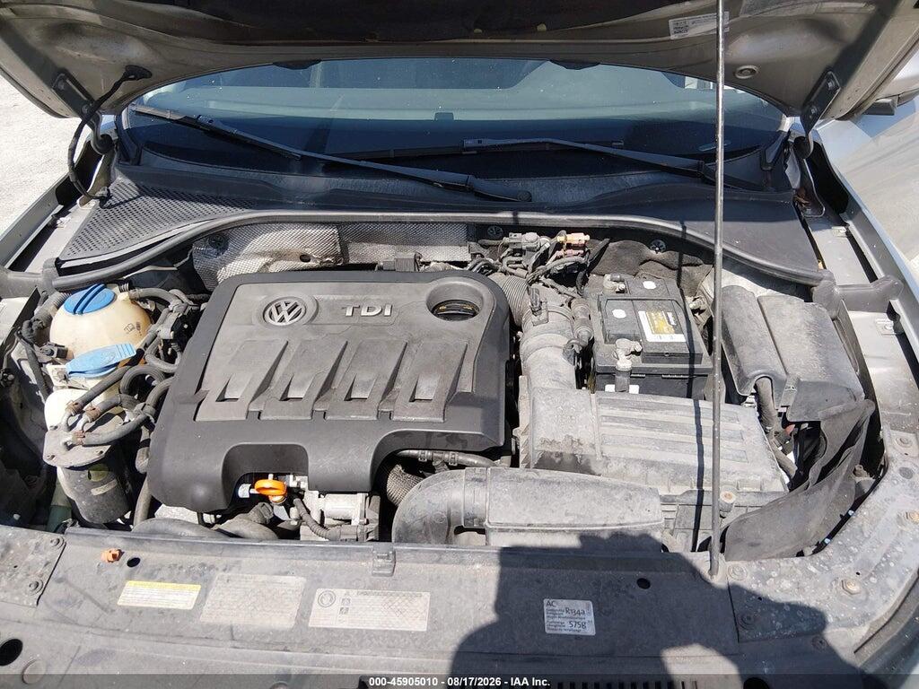 1VWBN7A3XCC013110 2012 VOLKSWAGEN PASSAT photo no. 10