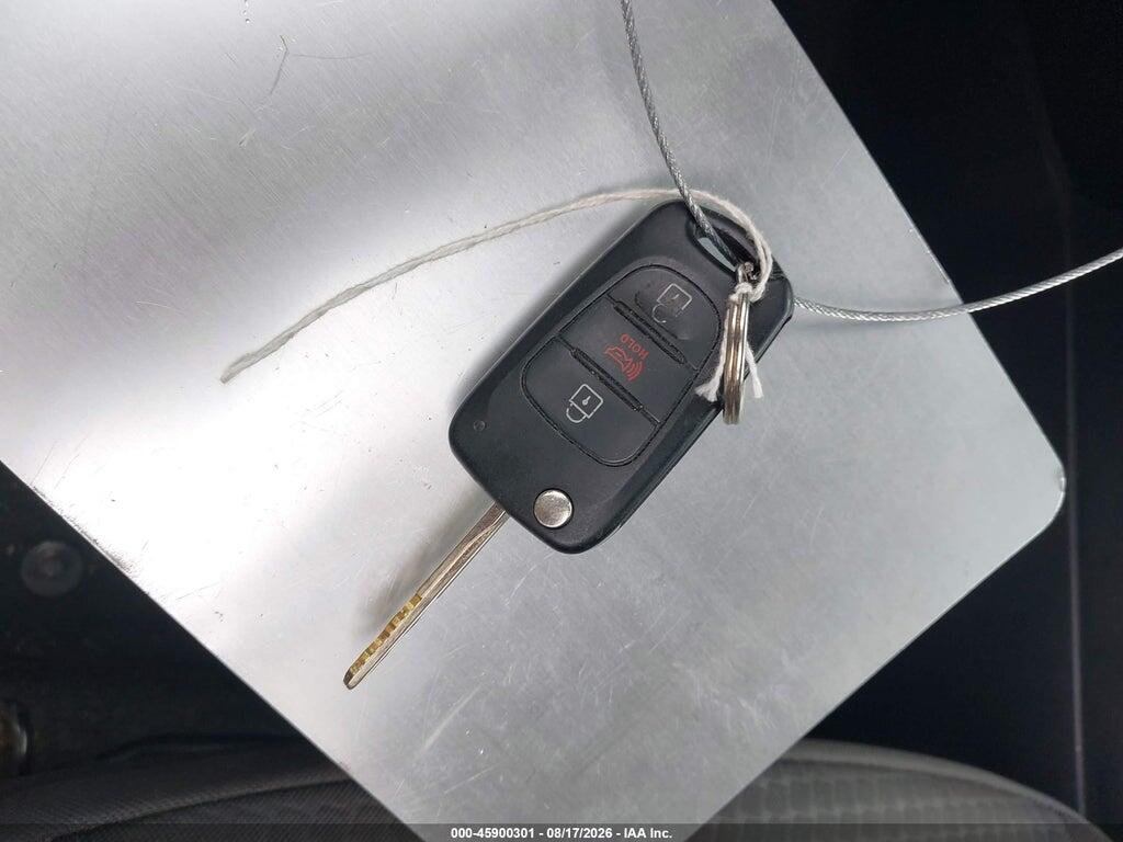 KNDJT2A54C7467340 2012 KIA SOUL photo no. 11