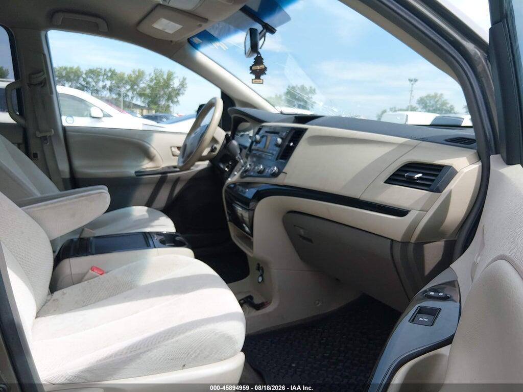 5TDKK3DC8CS207035 2012 TOYOTA SIENNA photo no. 5