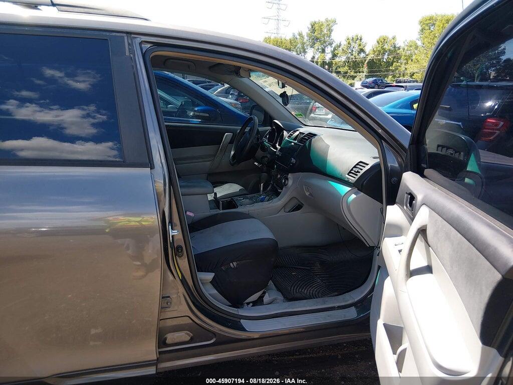 JTEDS41A282007165 2008 TOYOTA HIGHLANDER photo no. 5