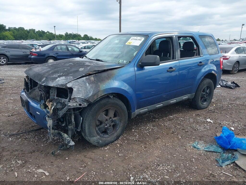 1FMCU9C78AKD33823 2010 FORD ESCAPE photo no. 2