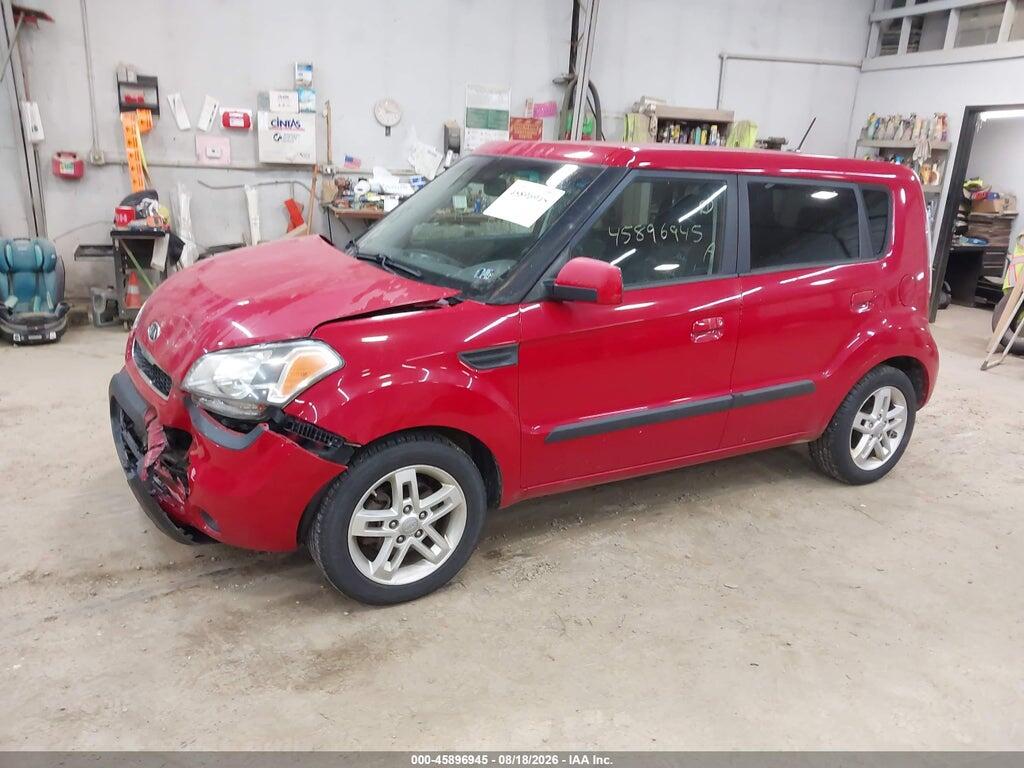 KNDJT2A29A7180577 2010 KIA SOUL photo no. 2
