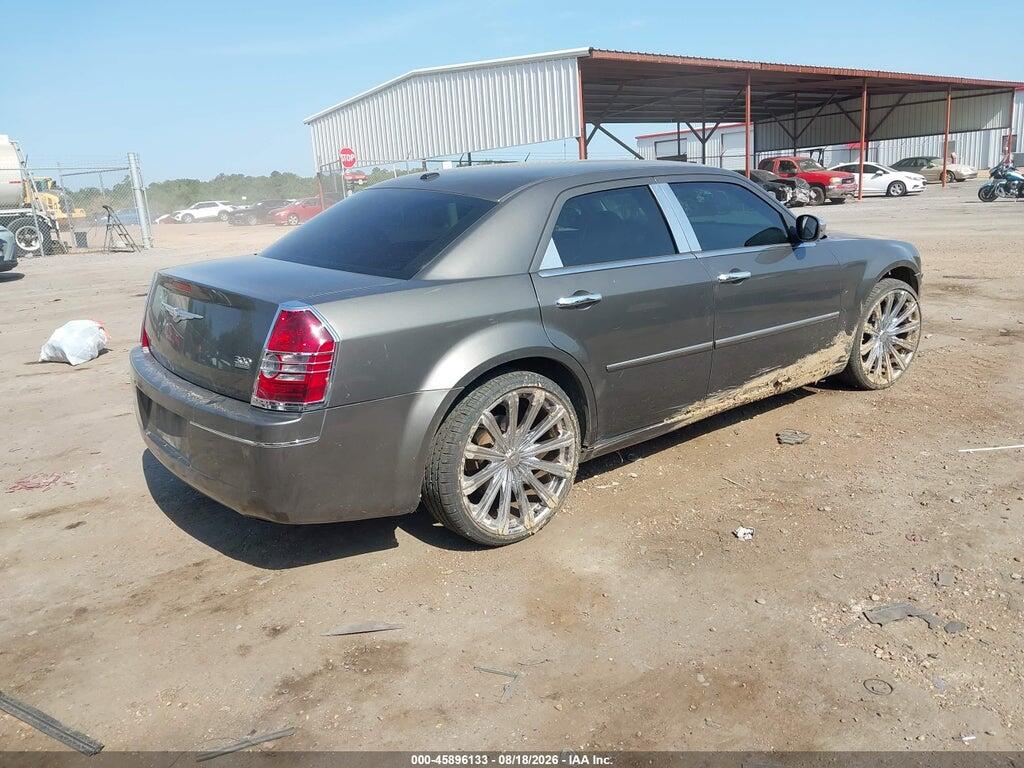 2C3CA5CV2AH225746 2010 CHRYSLER 300 photo no. 4