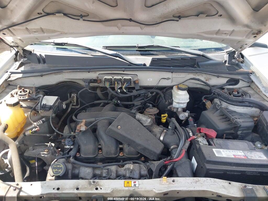 1FMCU04188KE61382 2008 FORD ESCAPE photo no. 10