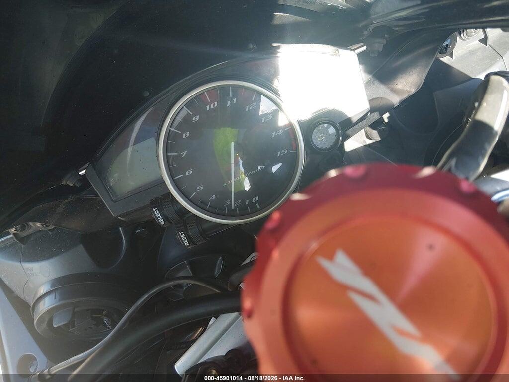 JYARN13E64A000845 2004 YAMAHA YZFR1 photo no. 7