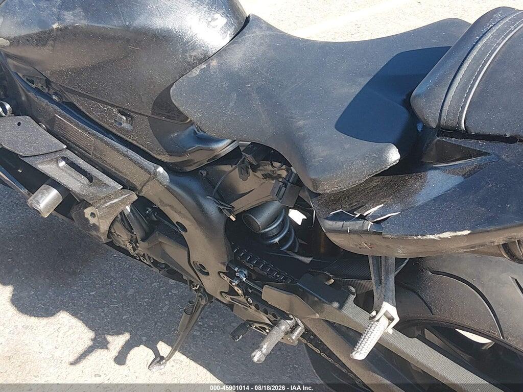 JYARN13E64A000845 2004 YAMAHA YZFR1 photo no. 9