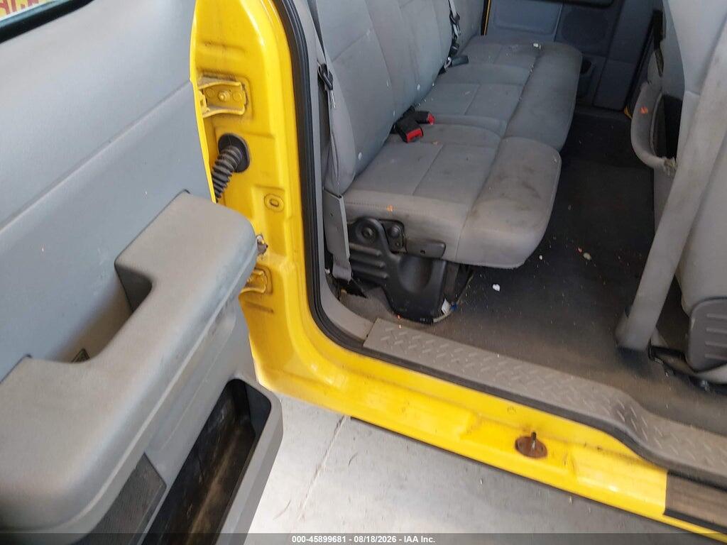 1FTRX12W84KD17092 2004 FORD F-150 photo no. 8