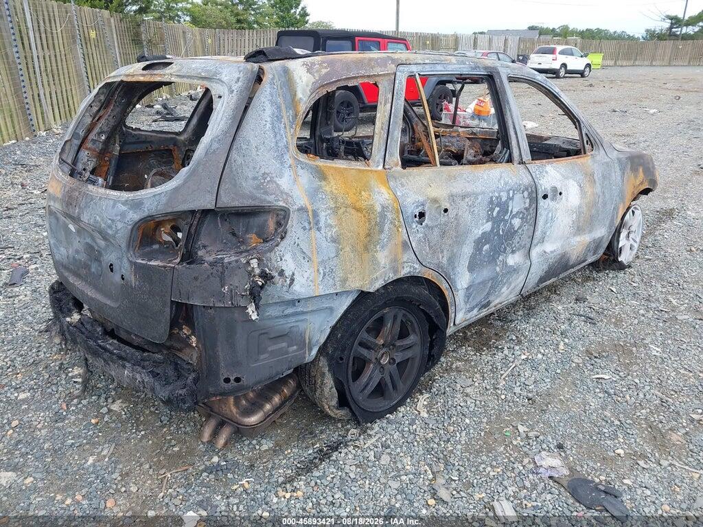 5NMSG3AB0AH388225 2010 HYUNDAI SANTA FE photo no. 4