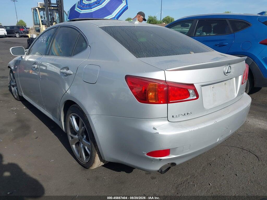 JTHBF5C22A5121424 2010 LEXUS IS 250 photo no. 3