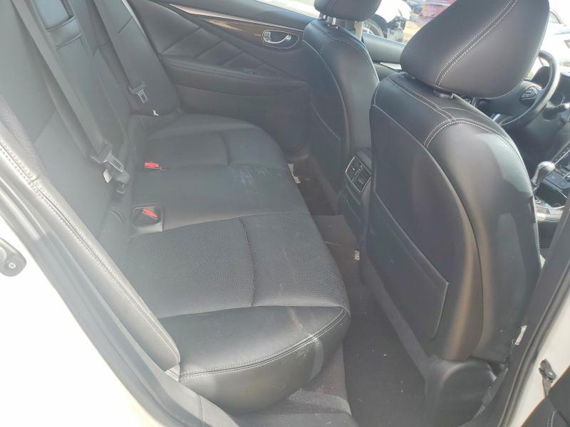 2016 INFINITI Q50 3.0T PREMIUM — Фото 10 из 12