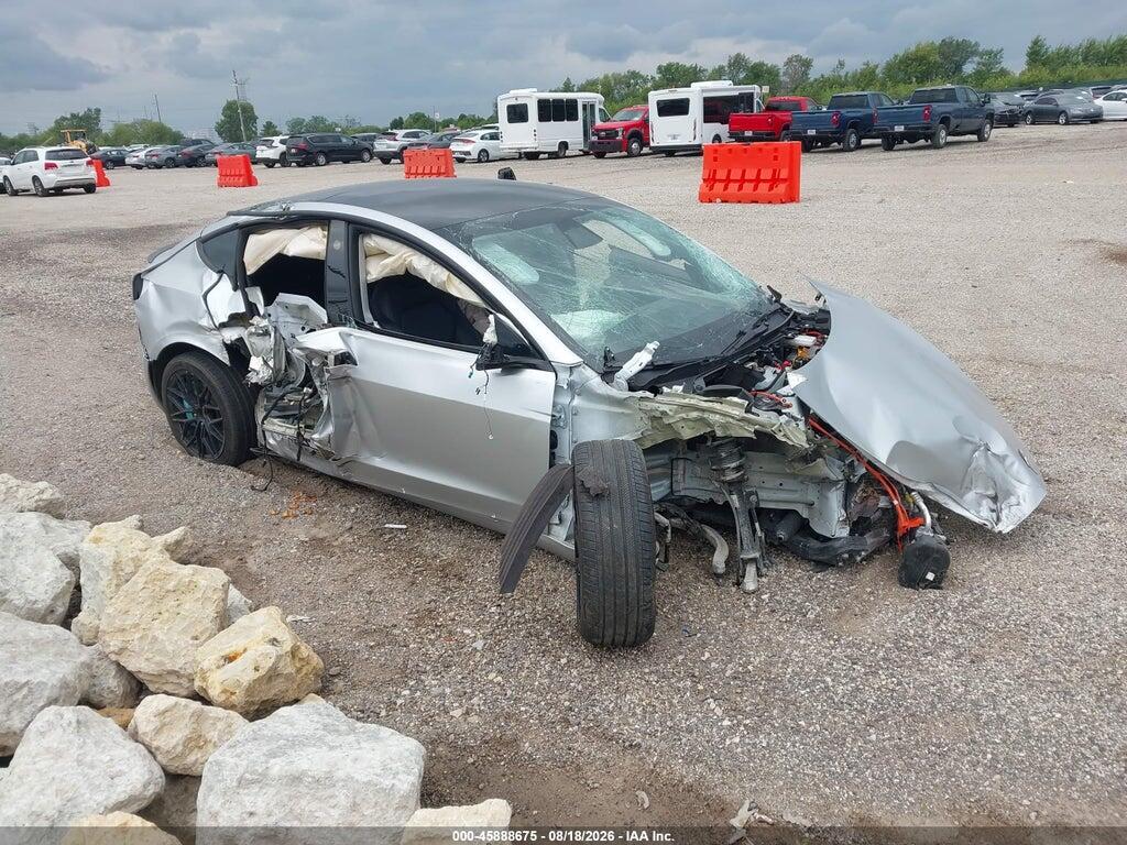 5YJ3E1EA7SF039968 2025 TESLA MODEL 3 photo no. 1