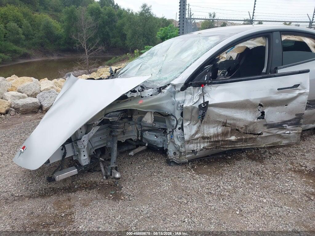 5YJ3E1EA7SF039968 2025 TESLA MODEL 3 photo no. 6