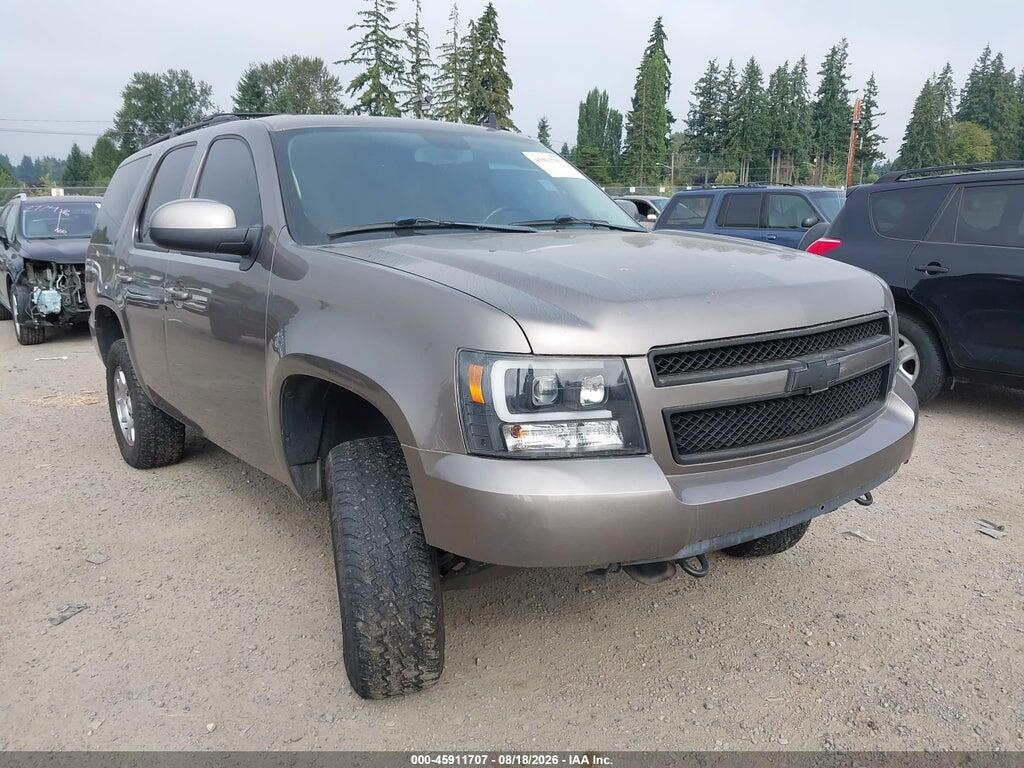 1GNSKAE04BR127499 2011 CHEVROLET TAHOE photo no. 1