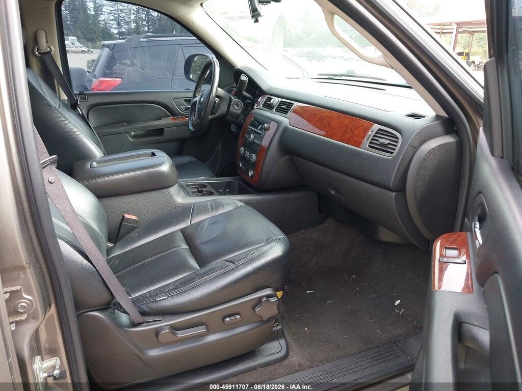 1GNSKAE04BR127499 2011 CHEVROLET TAHOE photo no. 5