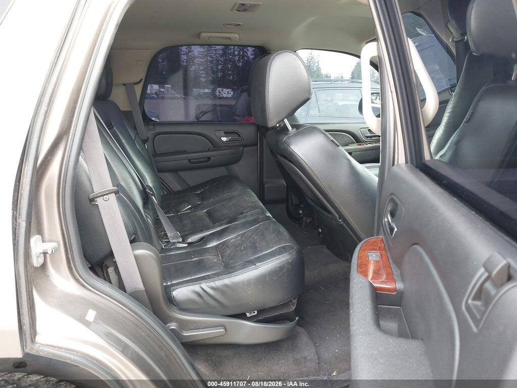 1GNSKAE04BR127499 2011 CHEVROLET TAHOE photo no. 8