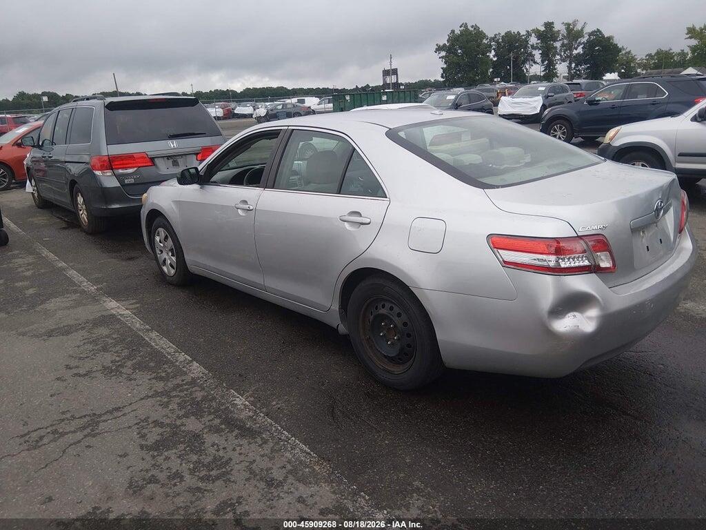 4T1BF3EK2BU654749 2011 TOYOTA CAMRY photo no. 3