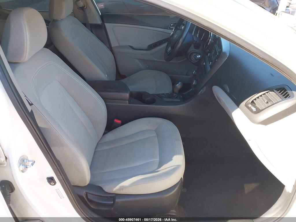 KNAGM4A76B5173868 2011 KIA OPTIMA photo no. 5